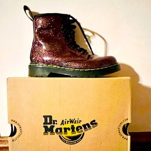 Dr. Martens Junior 1460 Glitter lace up boots. Exceptional condition, used 1x